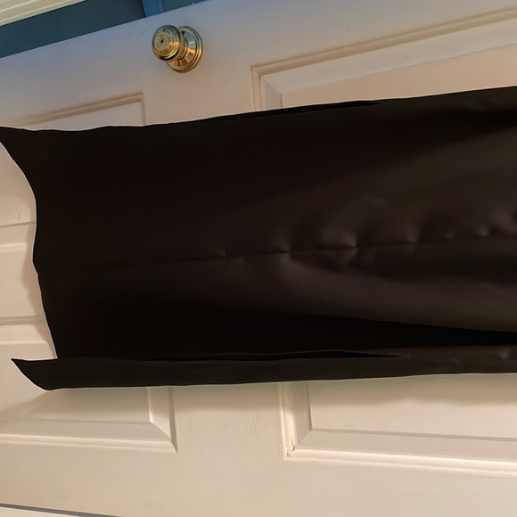 Women’s Dress - Picture 6 of 6